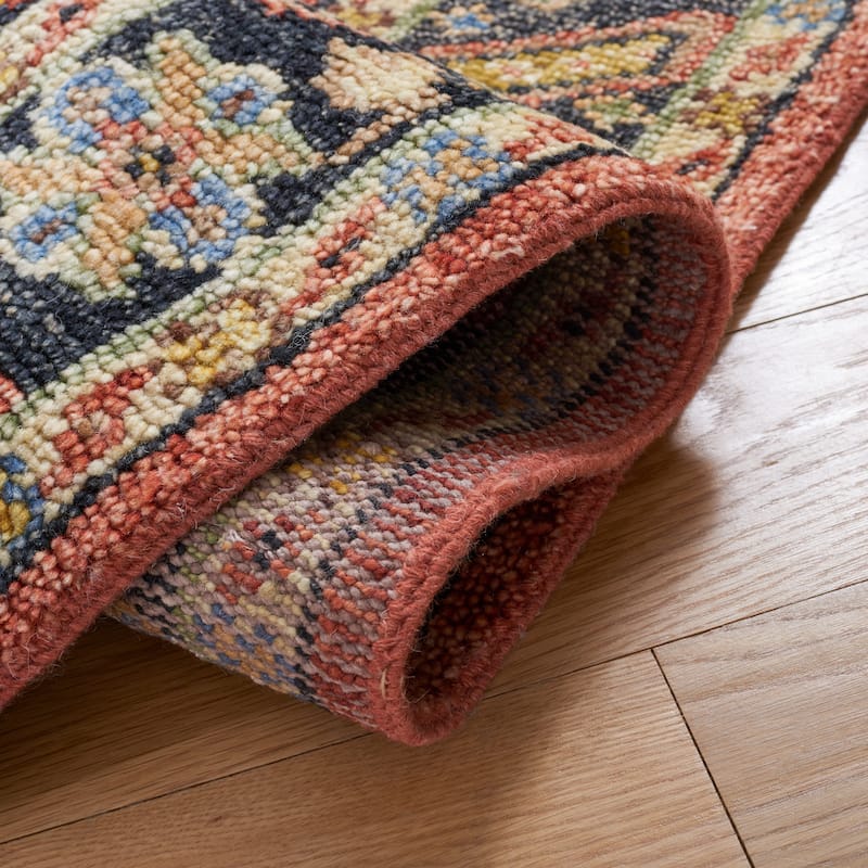 SAFAVIEH Handmade Samarkand Crissy Traditional Oriental Wool Rug
