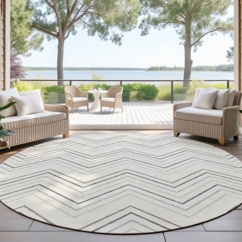Machine Washable Indoor/ Outdoor Modern Chevron Chantille Rug - Ivory - 8' x 8'