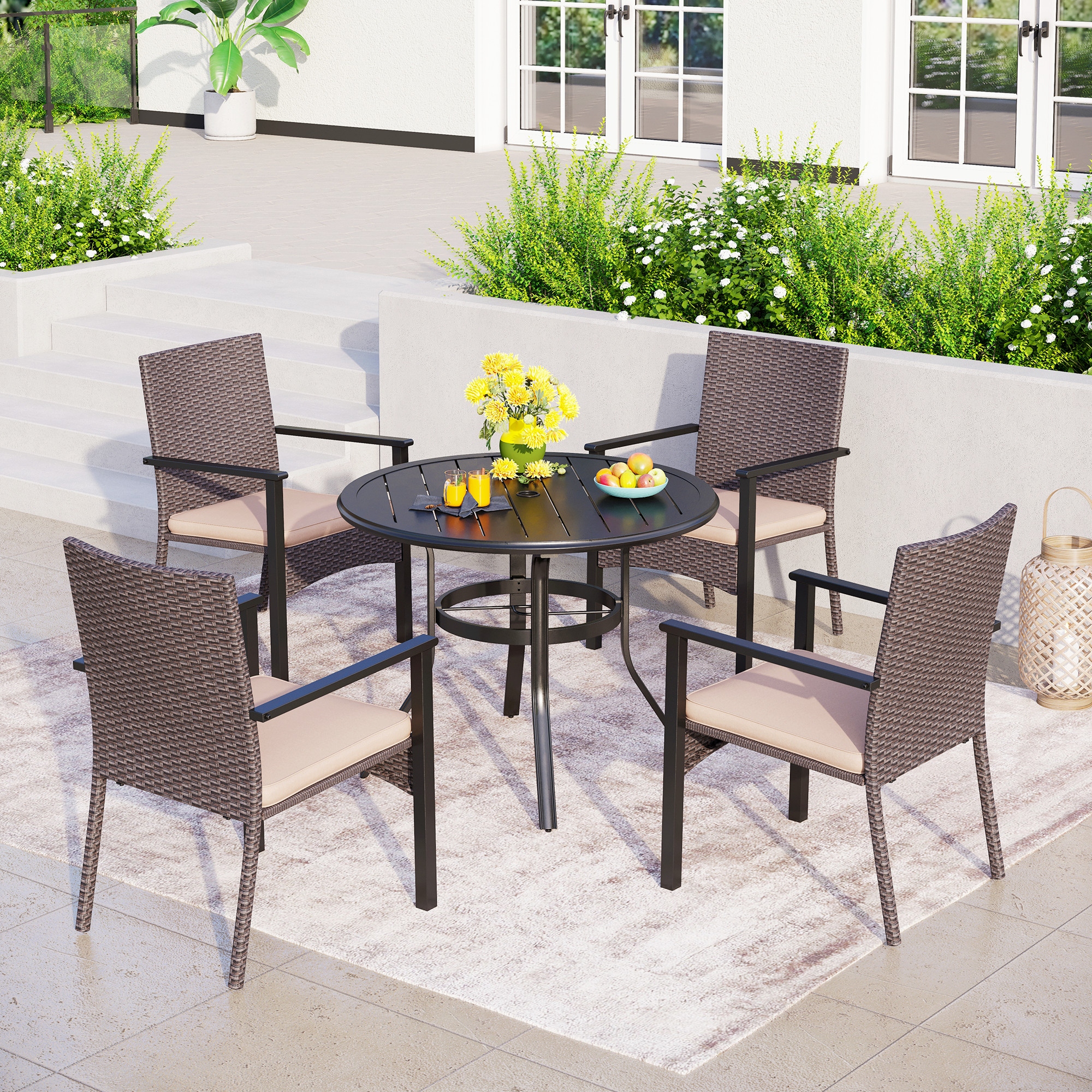 Round metal sales patio dining table