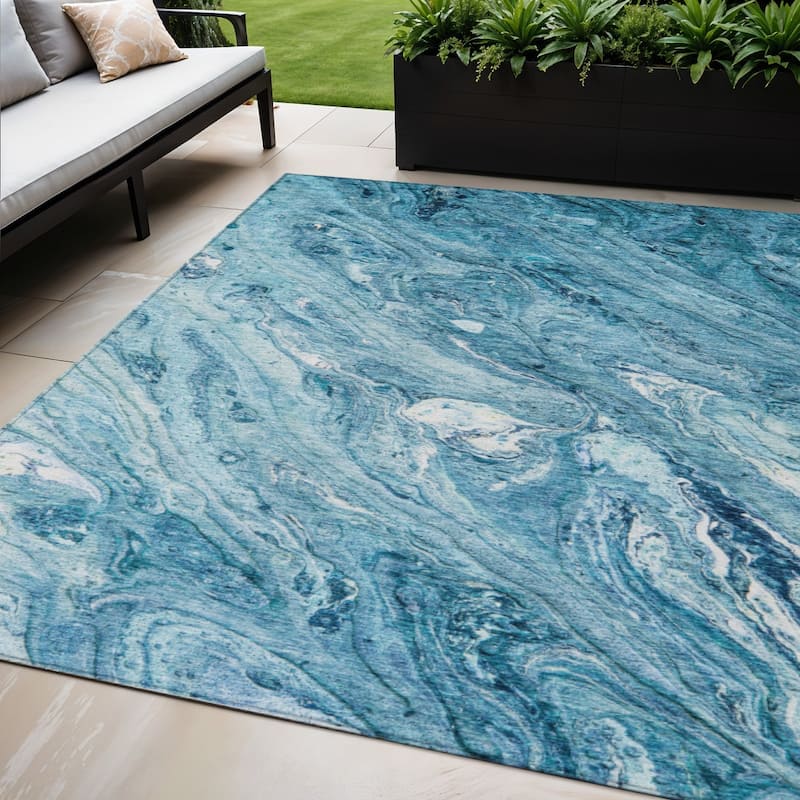 HomeRoots Abstract Transitional Rectangle Outdoor Rug - 5' X 8'