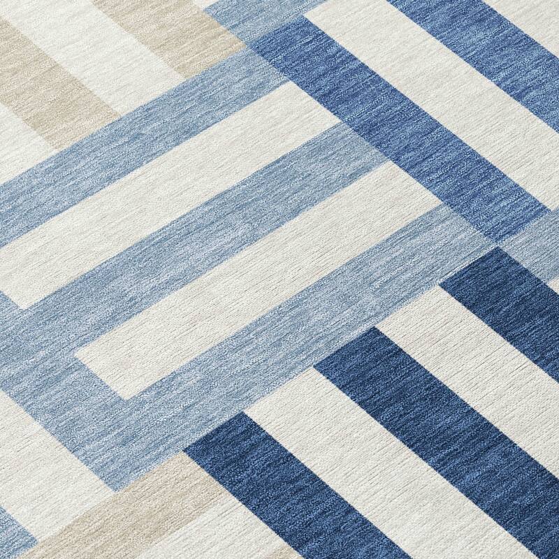 Machine Washable Indoor/ Outdoor Modern Hatch Chantille Rug
