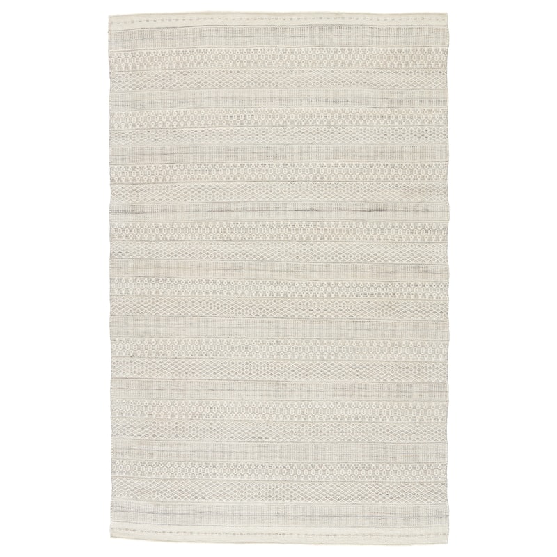 Trixie Indoor/ Outdoor Tribal Cream/ Light Gray Area Rug - 4'X6'