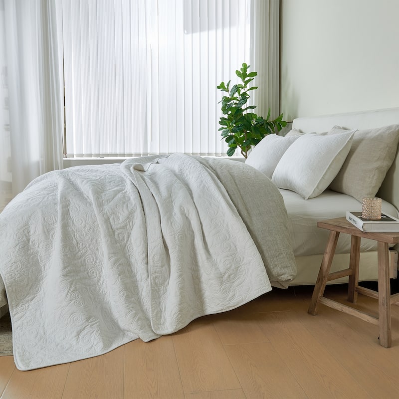 Patina Vie Maison 100% Cotton Stitched 3 Piece Quilt and Sham Set