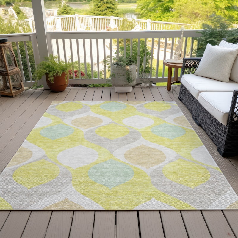 Machine Washable Indoor/ Outdoor Chantille Geo Contemporary Rug - Yellow - 5' x 7'6"