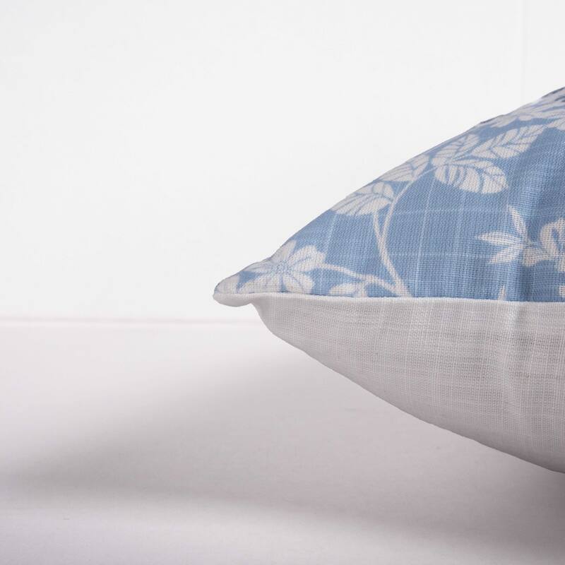 Rizzy Collection Blue/Ivory Floral Modern Throw Pillow