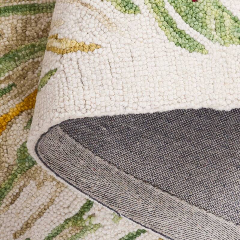 SAFAVIEH Handmade Ebony Gunnhildur Wool Rug
