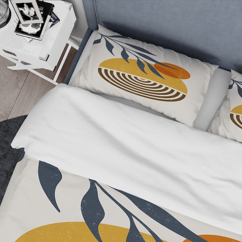 Designart 'Botanical Minimalist Leaf With Abstract Shapes IV' Modern Duvet Cover Set