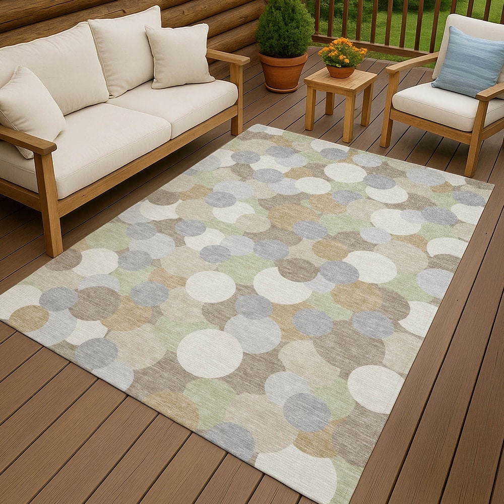 Machine Washable Indoor/ Outdoor Mucho Bubbles Chantille Rug
