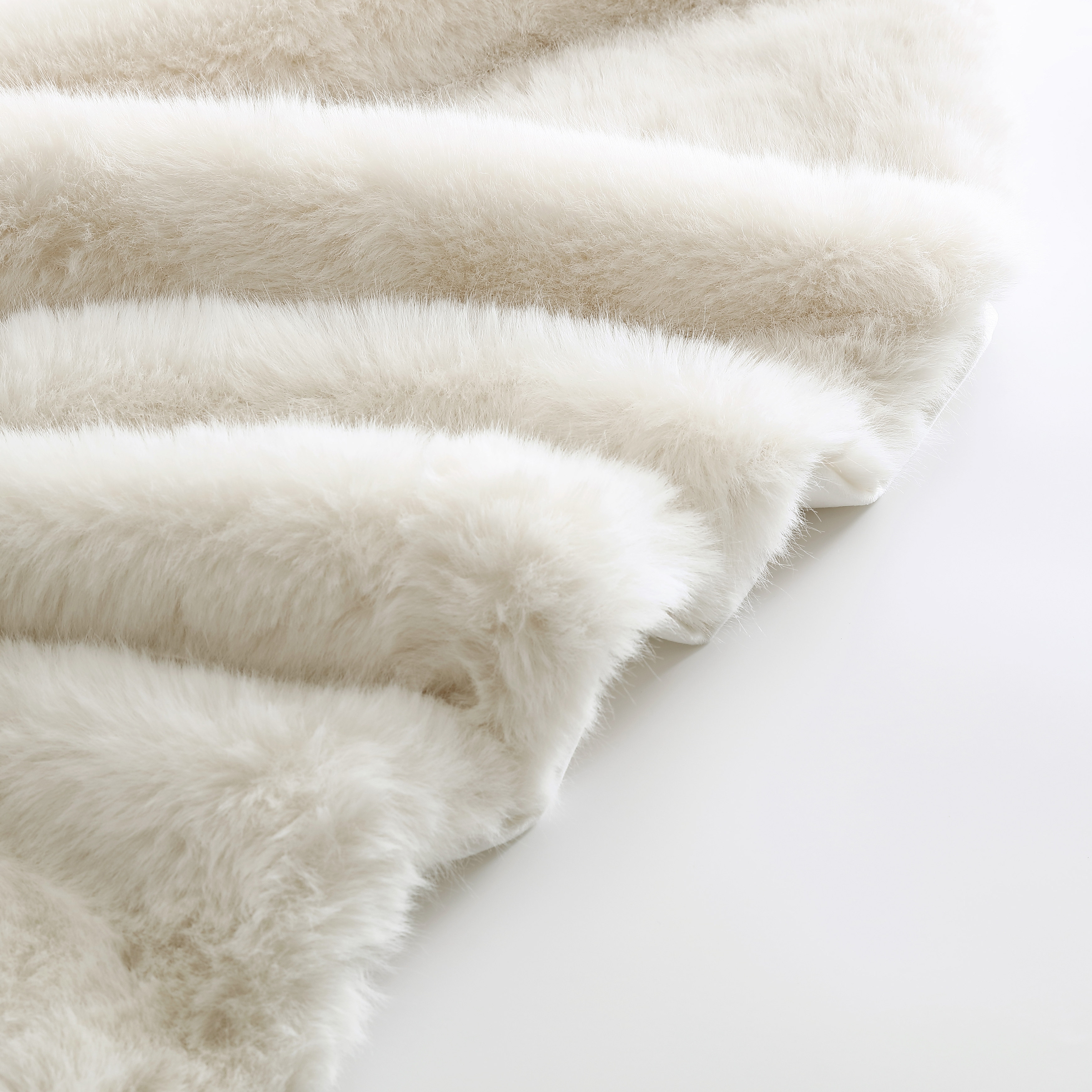 Vera Wang Long Pile Luxury 50