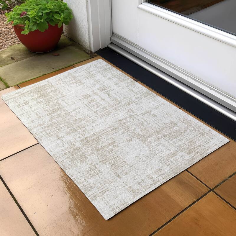 Machine Washable Indoor/ Outdoor Chantille Abstract Solid Rug - Ivory - 1'8" x 2'6"