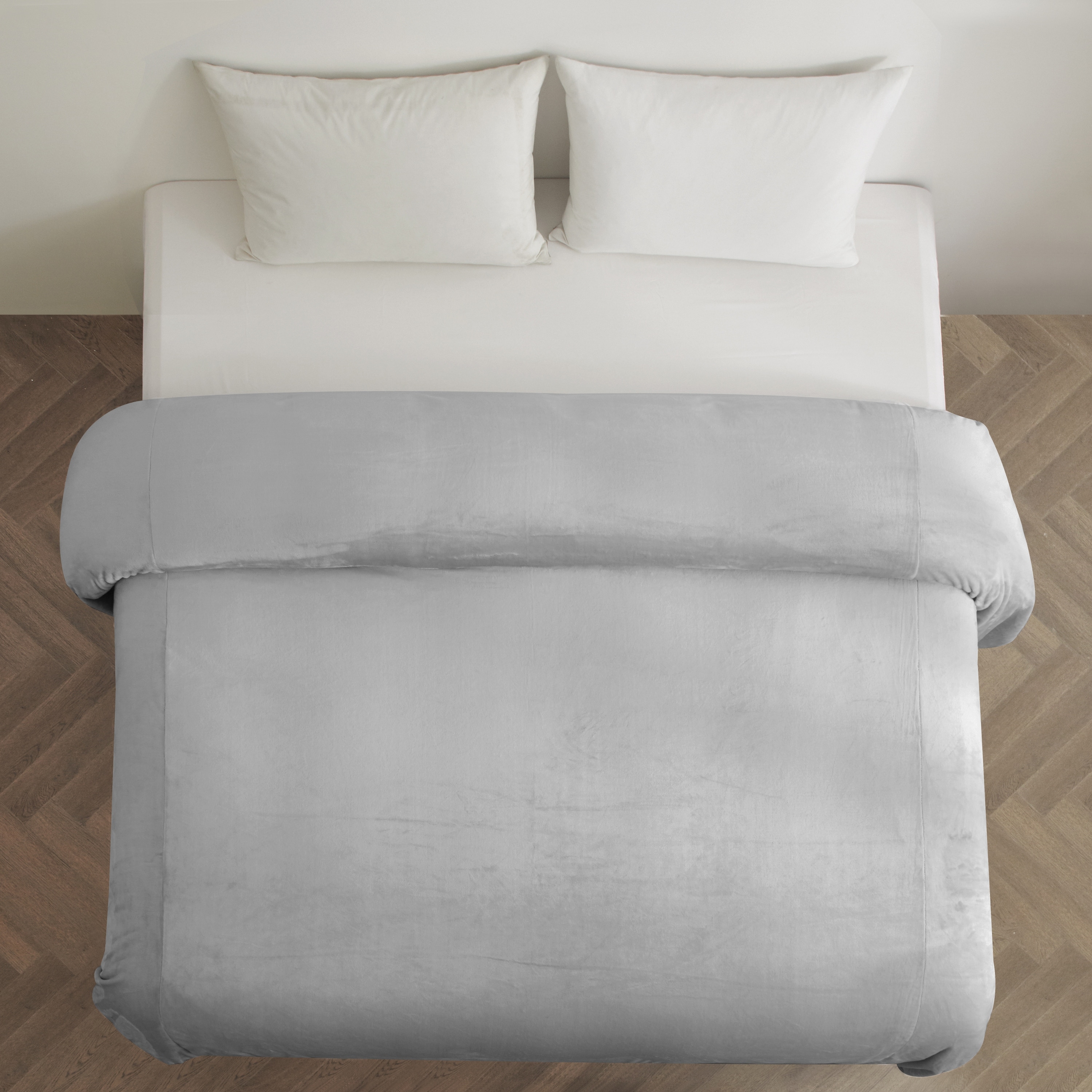 Serta So Huge Oversized Fleece Blanket