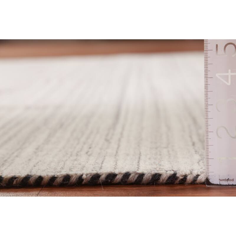 Hand Knotted Oriental 100% Wool Carpet Tribal Animal Pictorial Beige & Ivories Gabbeh Area Rug - 8' 10'' X 6' 3''