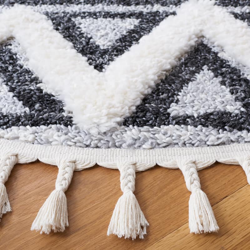 SAFAVIEH Moroccan Tassel Shag Kroot 2-inch Thick Rug