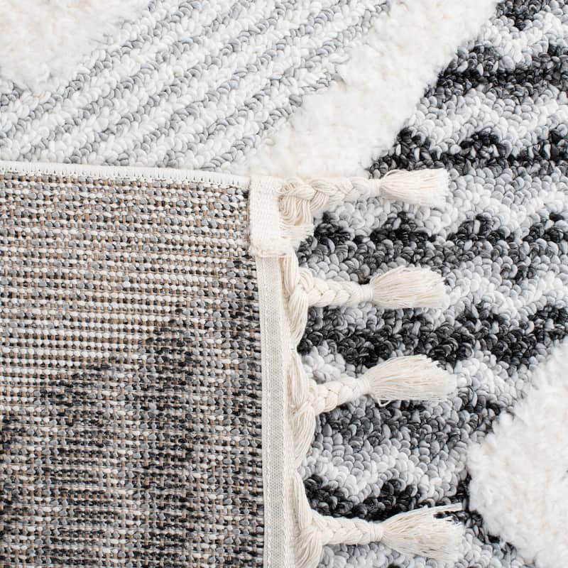SAFAVIEH Moroccan Tassel Shag Delsie 2-inch Thick Rug