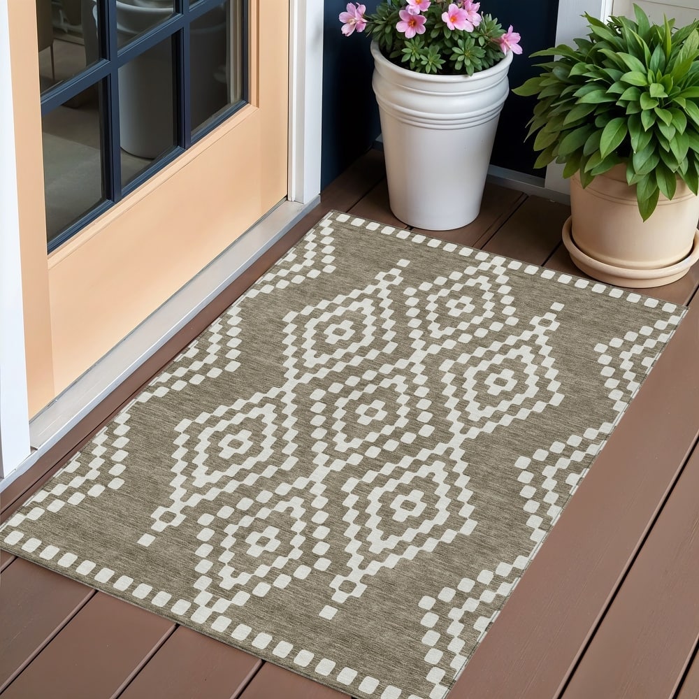 HomeRoots Geometric Transitional Rectangle Outdoor Rug