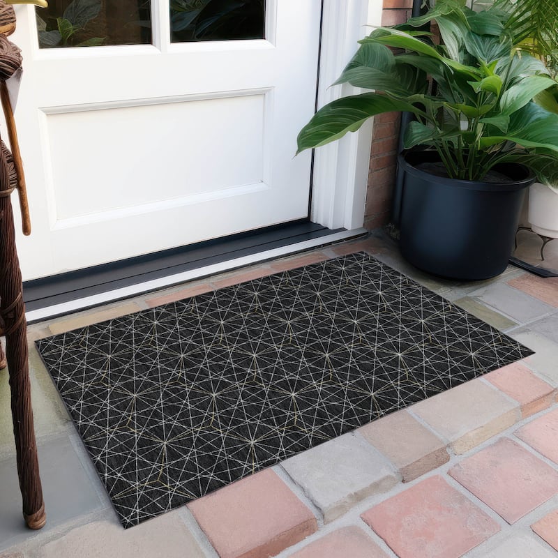 Machine Washable Indoor/ Outdoor Mosaic Geo Chantille Rug