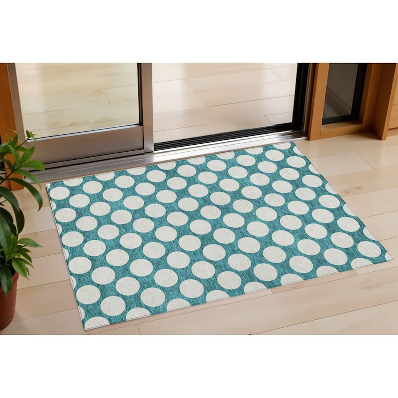 HomeRoots Polka Dot Transitional Rectangle Outdoor Rug - 3' x 5'