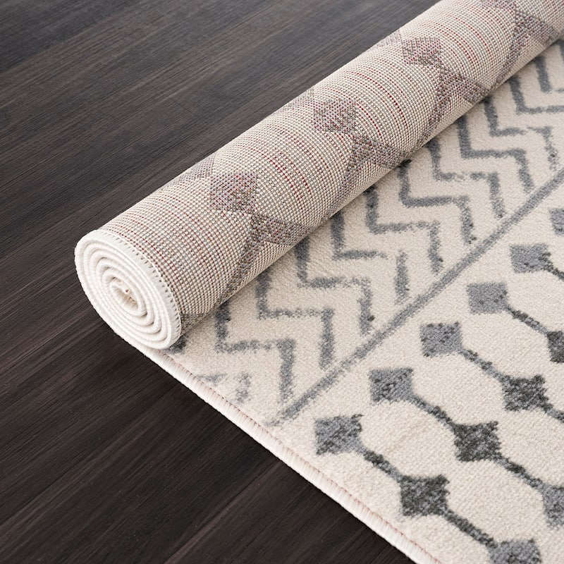 Beverly Rug Diamond Moroccan Bohemian Trellis Indoor Area Rug
