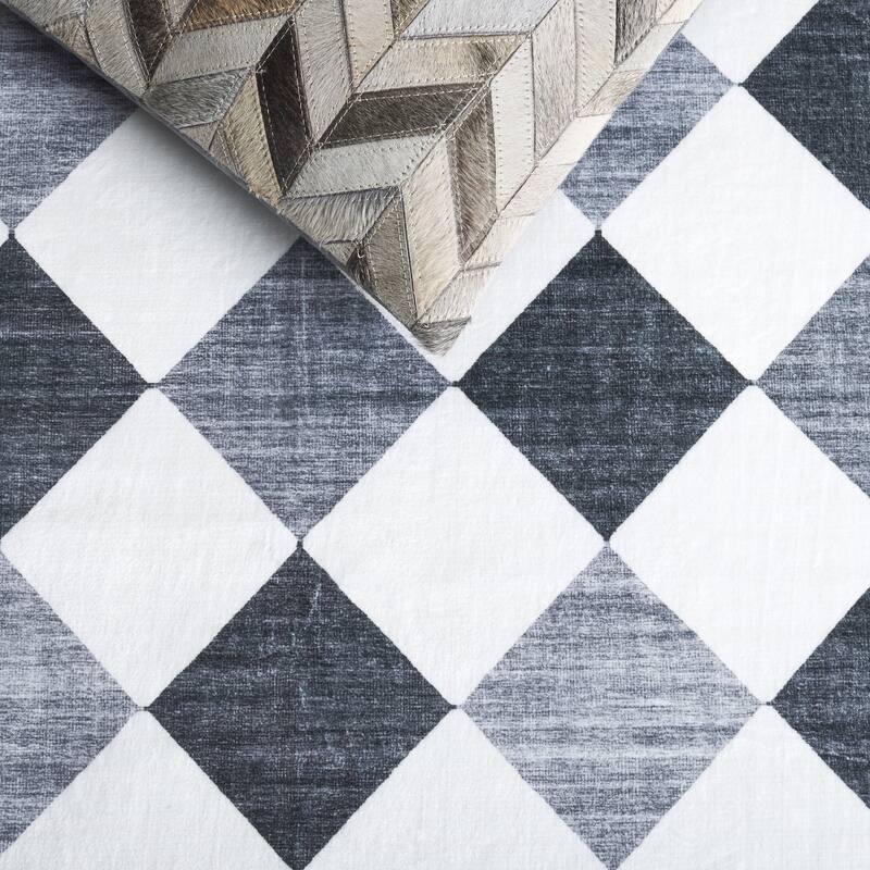 SAFAVIEH Santa Clara Manervia Modern & Contemporary Rug