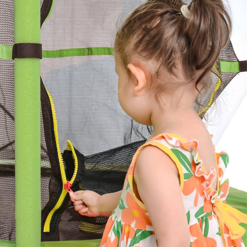 55 Inch Kids Trampoline with Safety Enclosure Net, 4.5FT Outdoor Indoor Trampoline for Kids (GREEN)