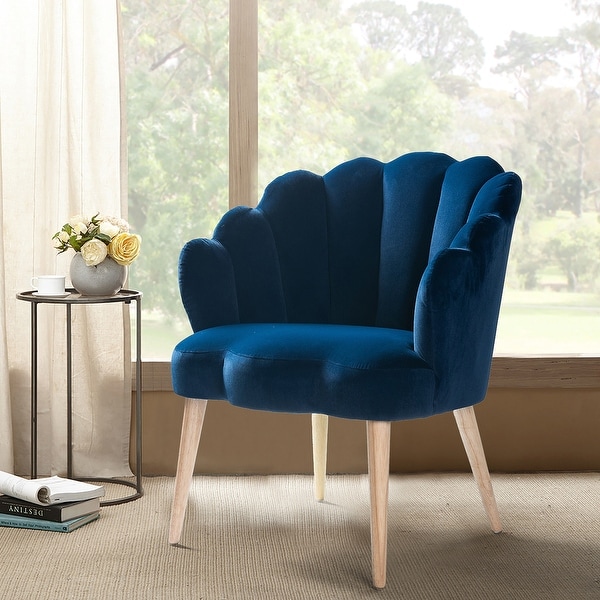Carson Carrington Ullnasnoret Scalloped Velvet Arm Chair