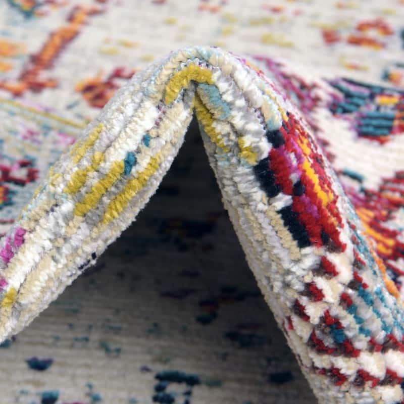 Traditional Kosmas Collection Area Rug