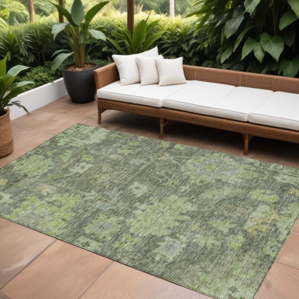HomeRoots Floral Traditional Rectangle Outdoor Rug