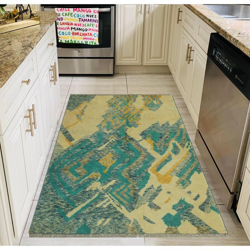 Balochi Zareen Ivory/Turquoise Rug - 3'1" x 4'9"