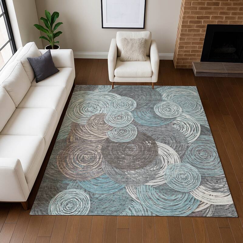 Machine Washable Indoor/ Outdoor Modern Twister Chantille Rug