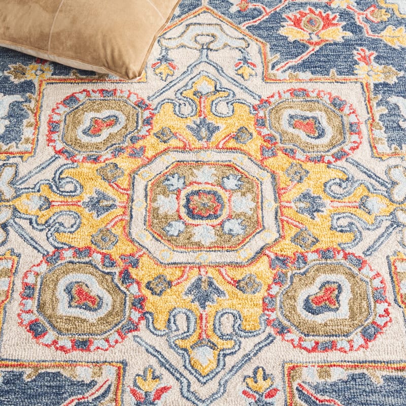 SAFAVIEH Handmade Metro Olafia French Country Wool Rug