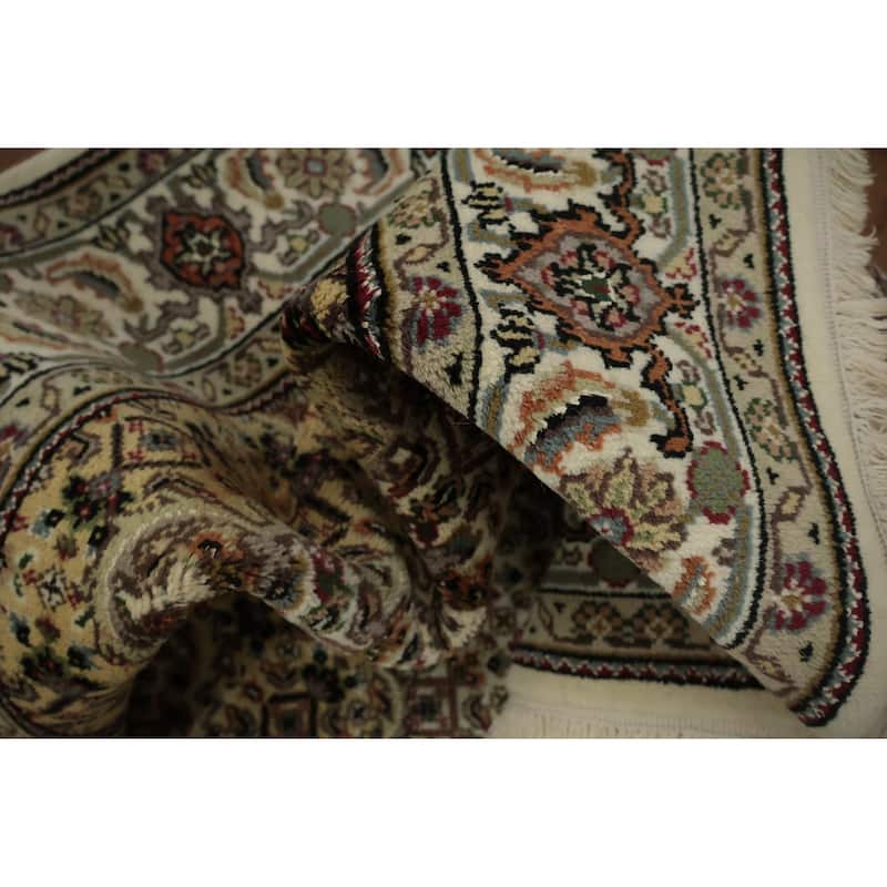 Hand Knotted Oriental 100% Wool Carpet Traditional Floral Beige & Ivories Tabriz-Mahi Area Rug - 6' 7'' X 5' 0''