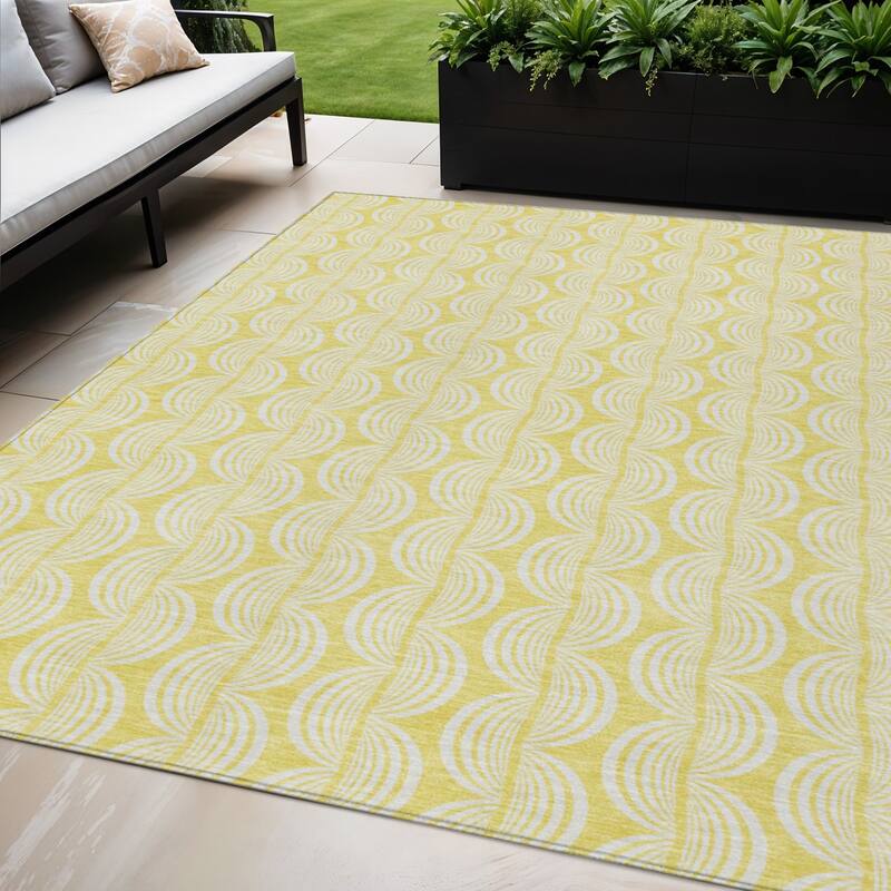 HomeRoots Ogee Transitional Rectangle Outdoor Rug - 5' X 8'