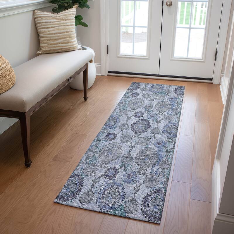 Machine Washable Indoor/ Outdoor Chantille Traditional Floral Rug