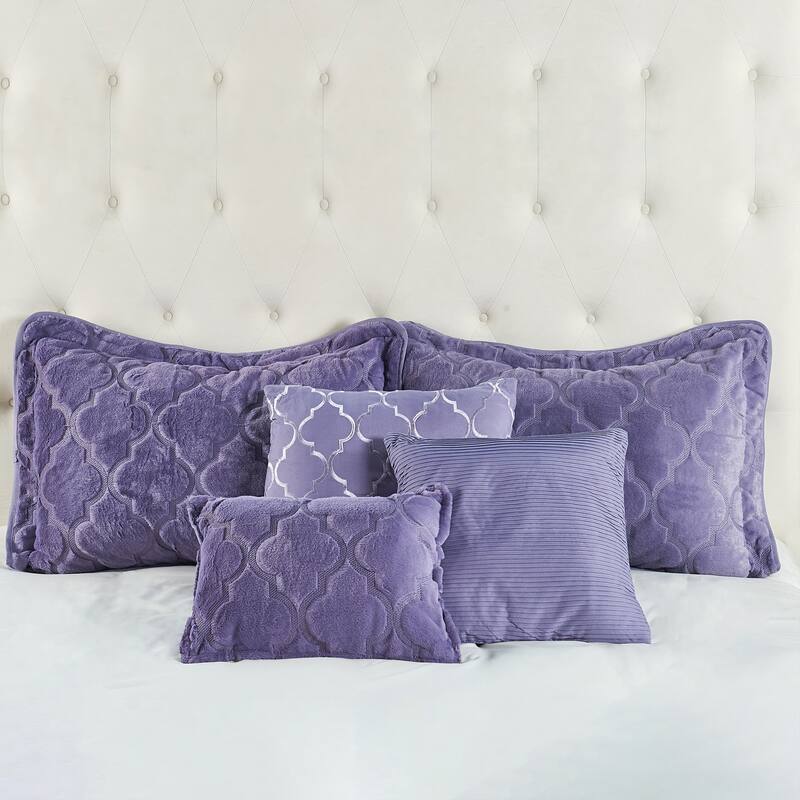 FauxFur Moroccan Design 7-piece Embroidered Quilt Set