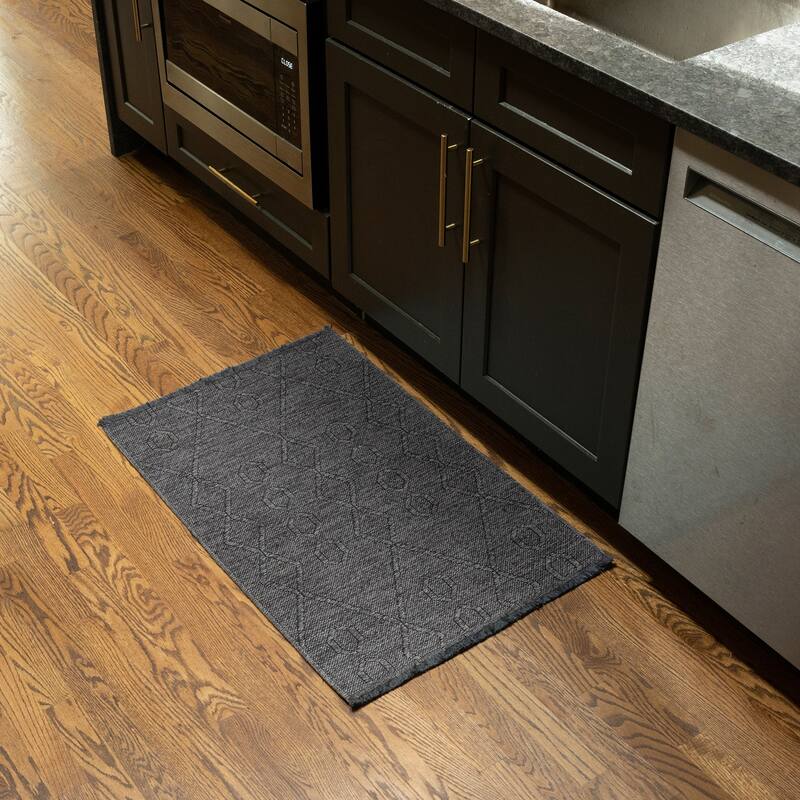 Alameda Solid Color Geometric Machine Washable Indoor Area Rug - 2' x 3' - Dark Gray/Ash