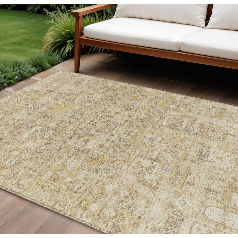 HomeRoots Floral Transitional Rectangle Outdoor Rug - 8' X 10'