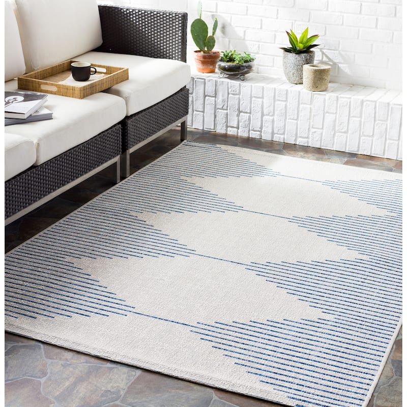 Livabliss Vivianne Modern Geometric Indoor/ Outdoor Area Rug