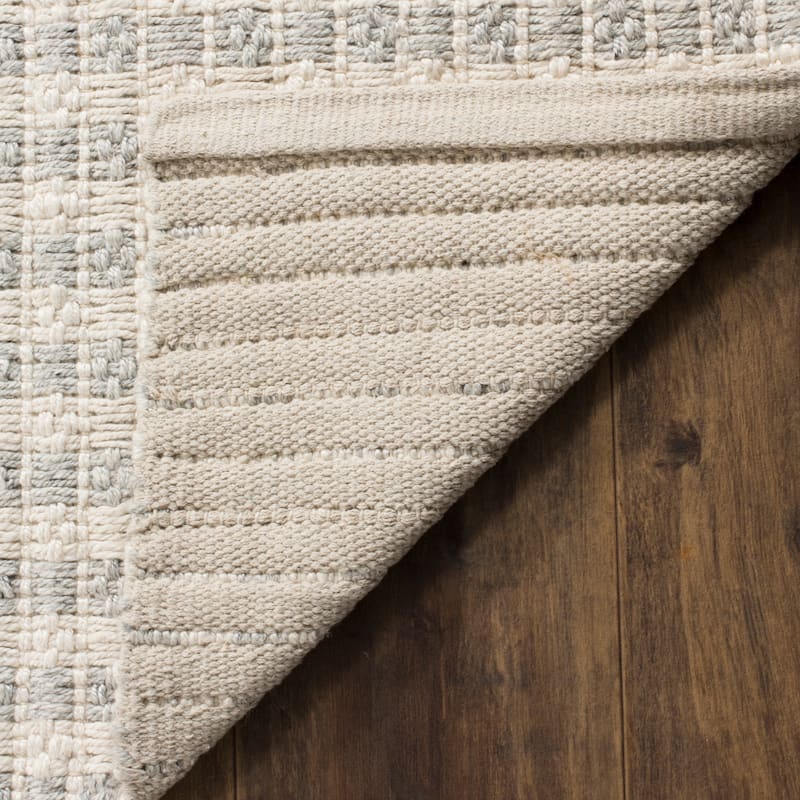 SAFAVIEH Handmade Natura Genka Wool Rug