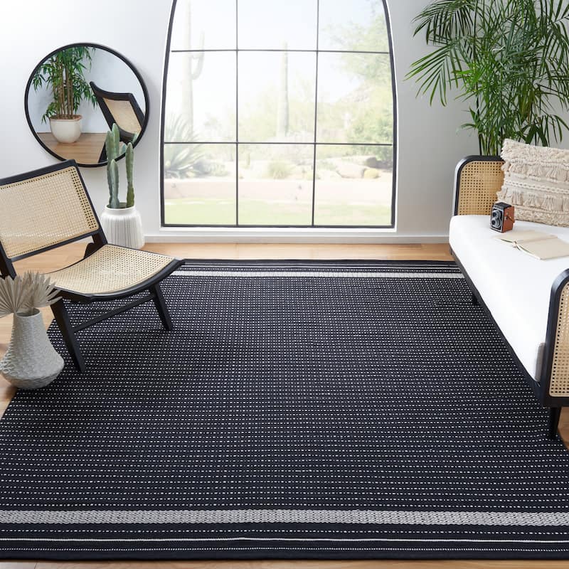 SAFAVIEH Hand-Woven Kilim Tamala Flatweave Cotton Rug - 10' x 14' - Black/Ivory