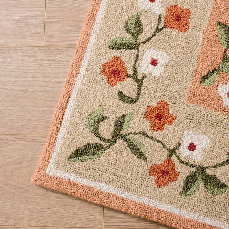 Martha Stewart by SAFAVIEH Handmade Saida Wool Rug