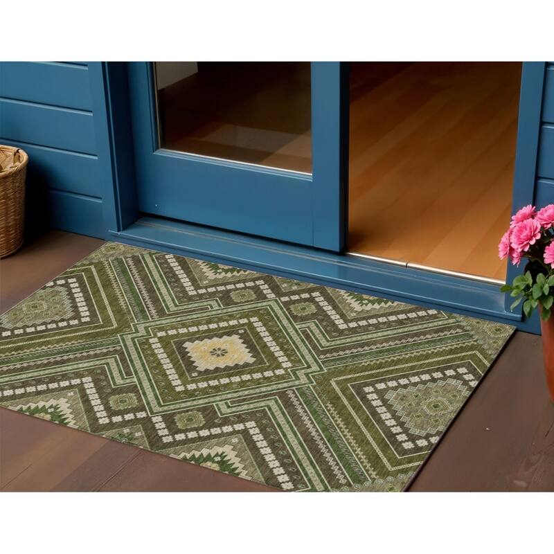 HomeRoots Tribal Transitional Rectangle Outdoor Rug - 3' x 5'