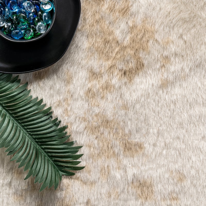 Nuloom Marcia SpinClean Machine Washable Faux Cowhide Area Rug