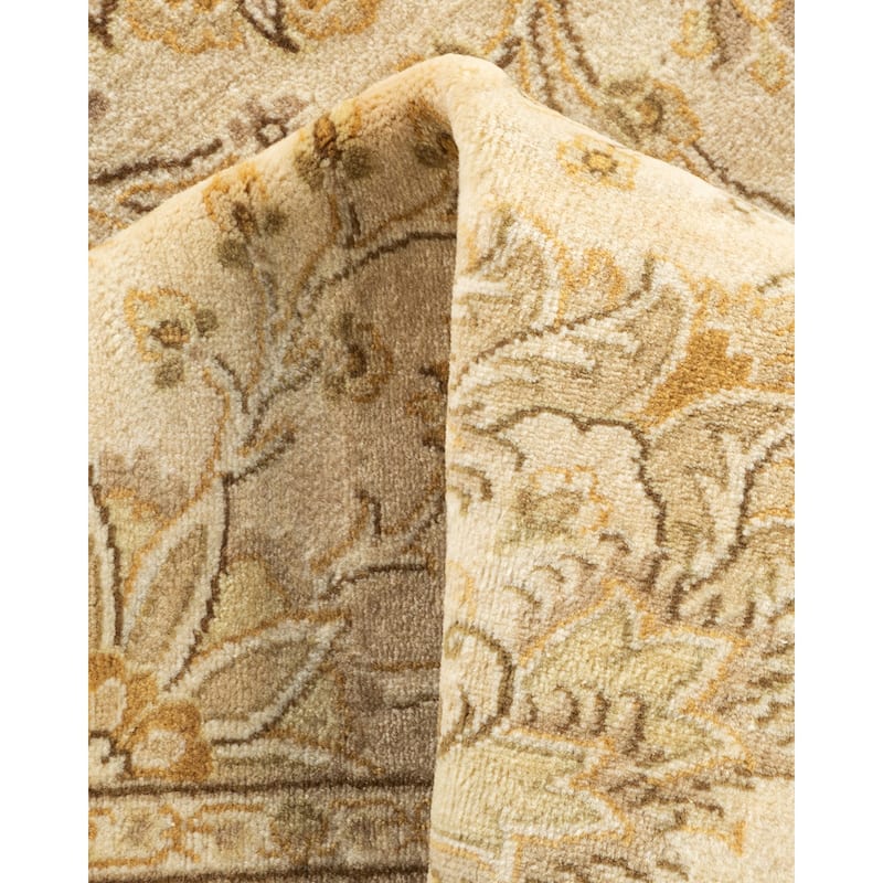 Overton Hand Knotted Wool Traditional Oriental Ivory Area Rug - 4' x 6'
