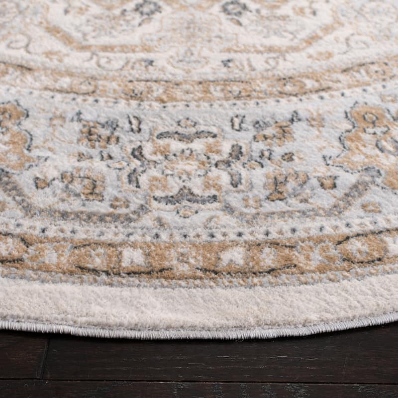 SAFAVIEH Isabella Minola Traditional Oriental Rug