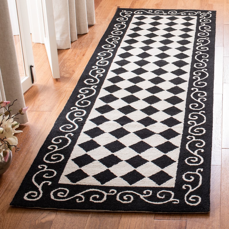 SAFAVIEH Handmade Chelsea Kamryn French Country Wool Rug - 2'6" x 8' Runner - Black/Ivory