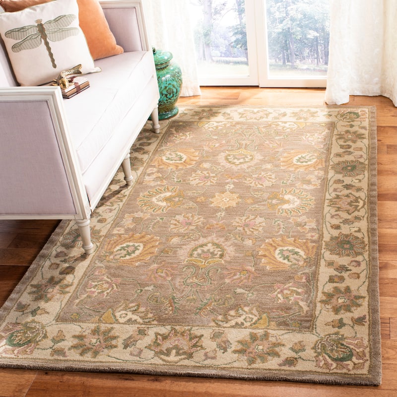 SAFAVIEH Handmade Heritage Kimono Traditional Oriental Wool Rug - 6' x 9' - Brown/Ivory