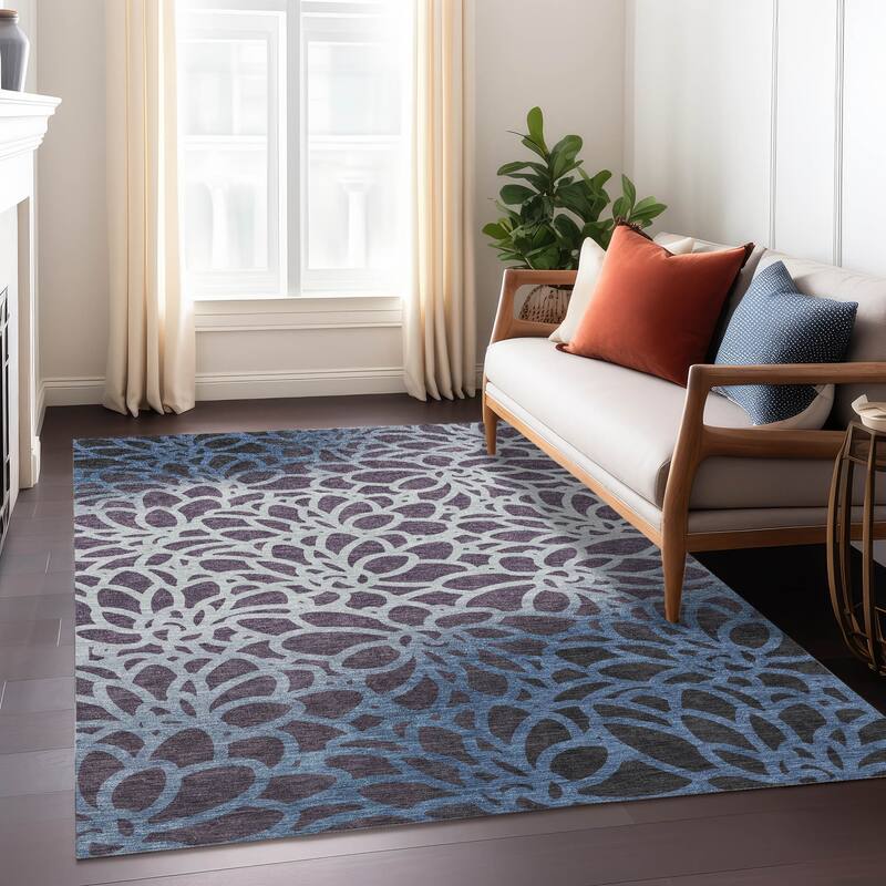 Machine Washable Indoor/ Outdoor Floral Craze Chantille Rug