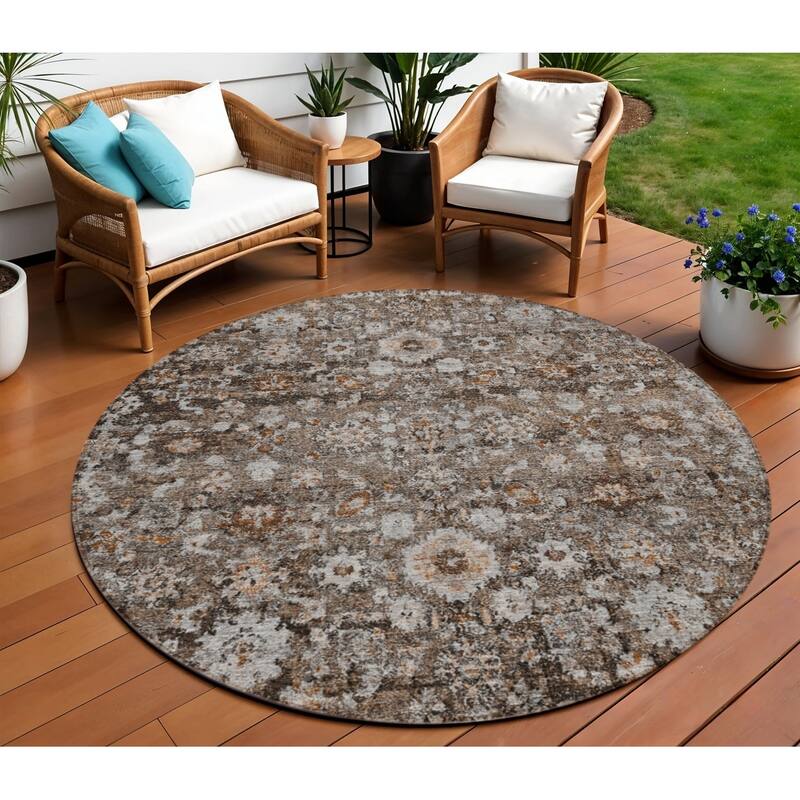 HomeRoots Oriental Traditional Rectangle Outdoor Rug - 8' Round