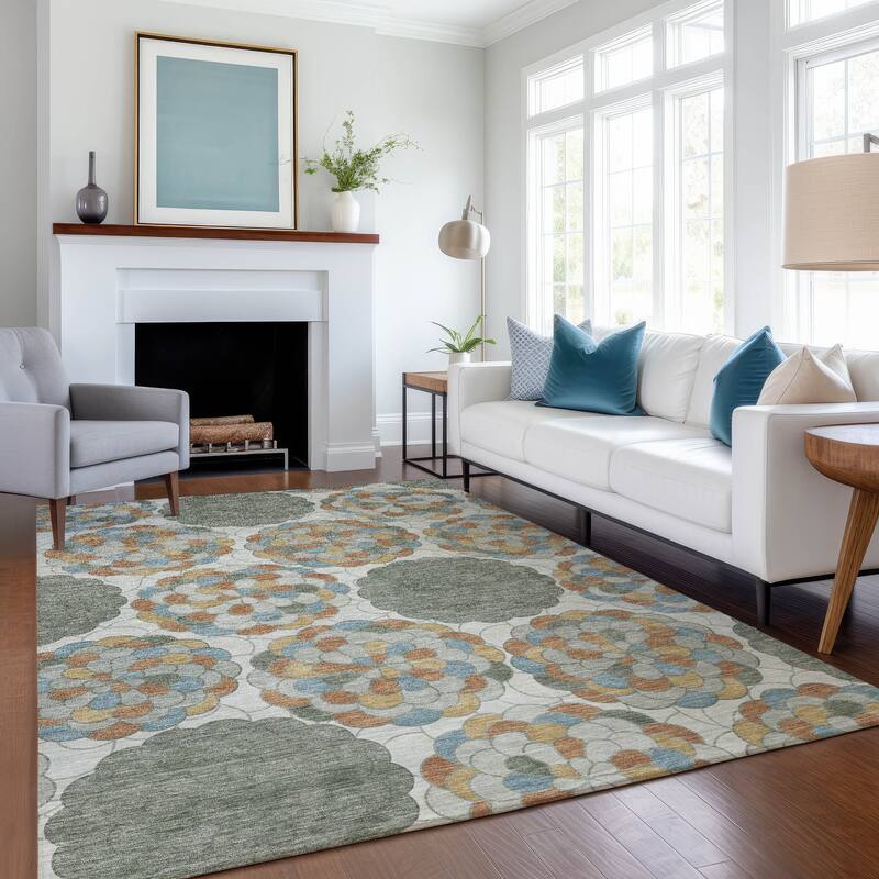 Machine Washable Indoor/ Outdoor Mosaic Cluster Chantille Rug