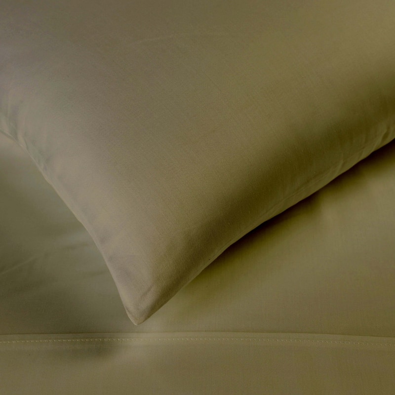 Superior Egyptian Cotton 300 Thread Count Solid Deep Pocket Sheet Set